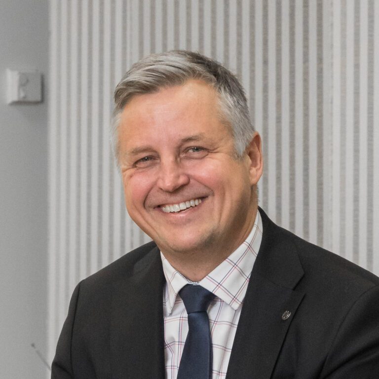 baf44ae4-0041-4bf4-913a-0ec52d867ebb-puhujan_kuva-Keijo Posio 1_1